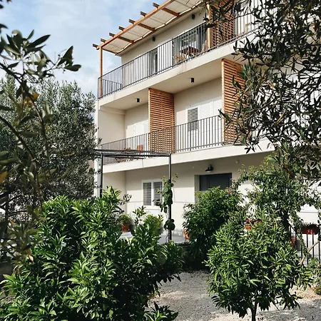 Frana * Brodarica (Sibenik-Knin)