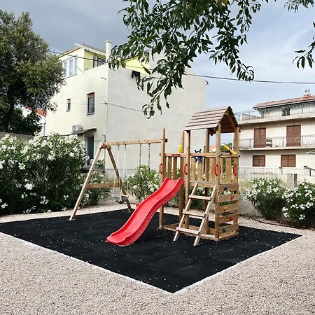 Frana * Brodarica (Sibenik-Knin)