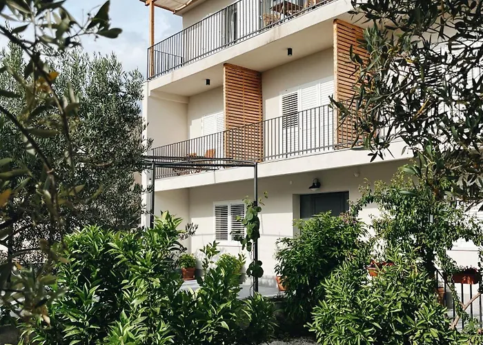 Frana * Brodarica (Sibenik-Knin)